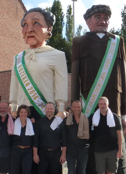 Een reuzenstoet fleurt Belle kermis op sinds de jaren 80