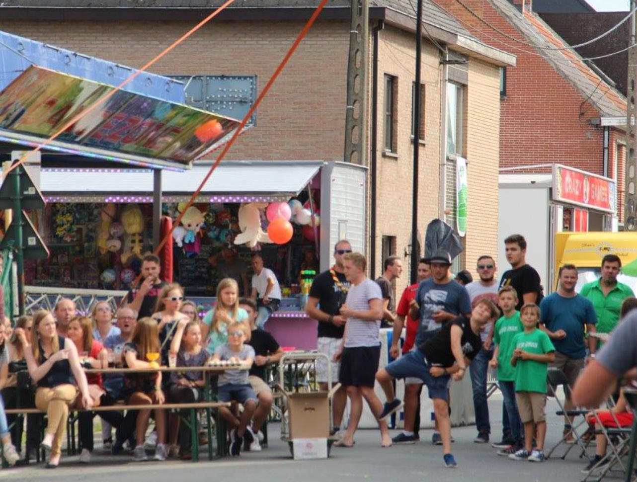 Kapellenstraatkermis te Denderbelle